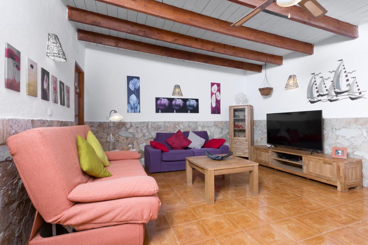 Home2Book Quiet Villa With Private Pool Triquivijate Exterior photo